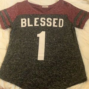 Comfy and soft v-shirt